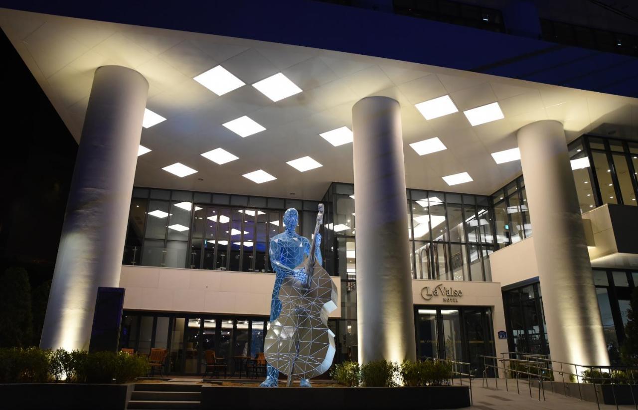 Lavalse Hotel Busan Exterior photo